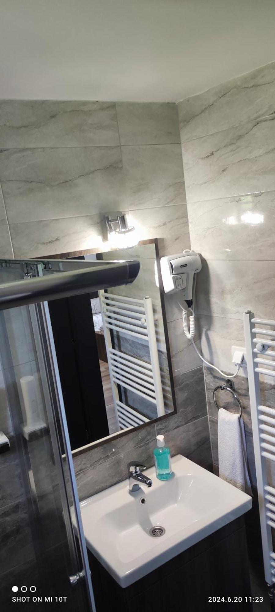 Pansion I Restoran ,, Pogled" Hotell Han Pijesak Exteriör bild