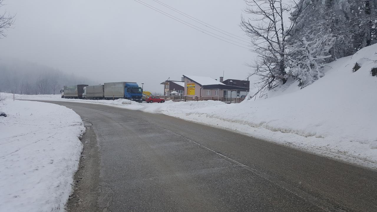Pansion I Restoran ,, Pogled" Hotell Han Pijesak Exteriör bild