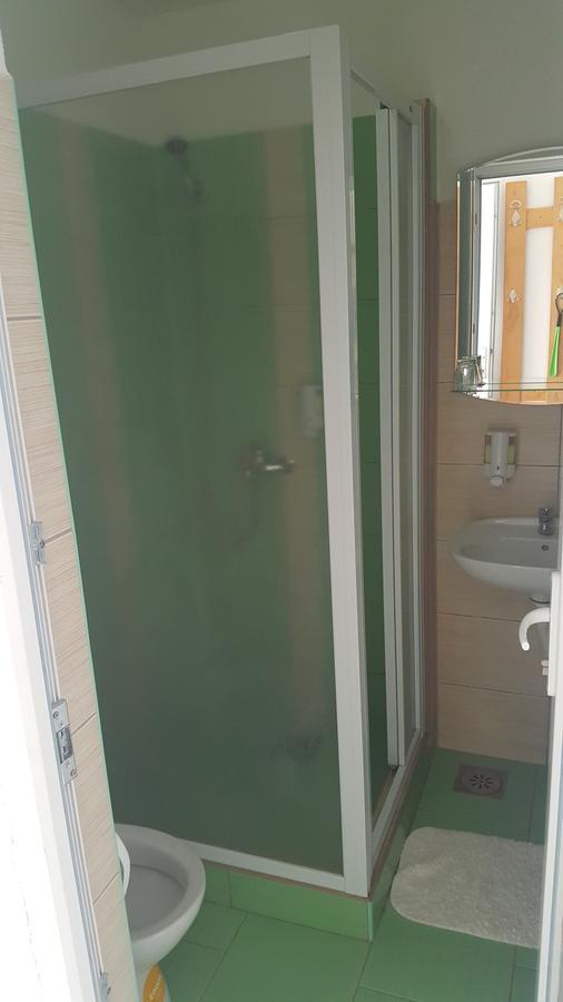 Pansion I Restoran ,, Pogled" Hotell Han Pijesak Exteriör bild
