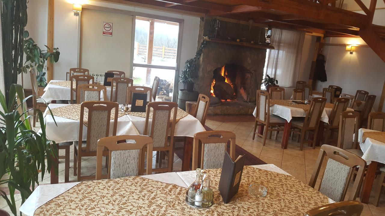 Pansion I Restoran ,, Pogled" Hotell Han Pijesak Exteriör bild