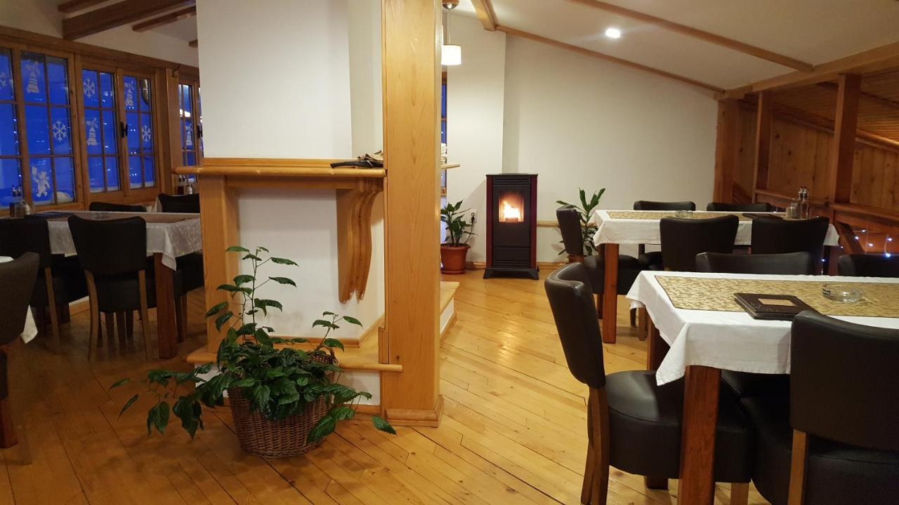 Pansion I Restoran ,, Pogled" Hotell Han Pijesak Exteriör bild