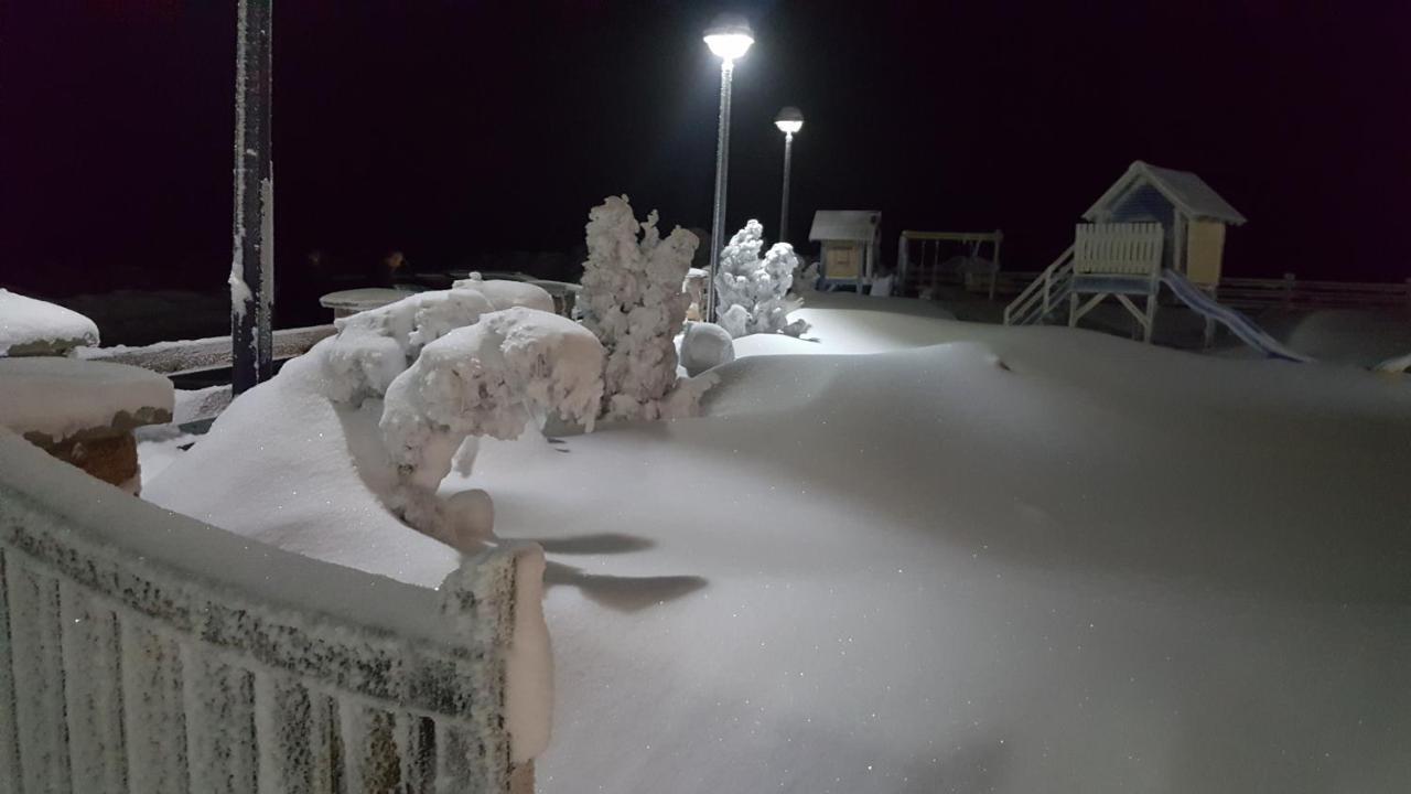 Pansion I Restoran ,, Pogled" Hotell Han Pijesak Exteriör bild