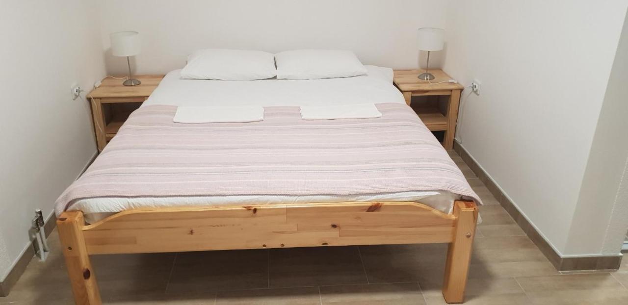 Pansion I Restoran ,, Pogled" Hotell Han Pijesak Exteriör bild