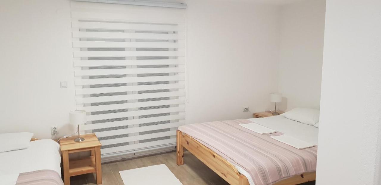Pansion I Restoran ,, Pogled" Hotell Han Pijesak Exteriör bild
